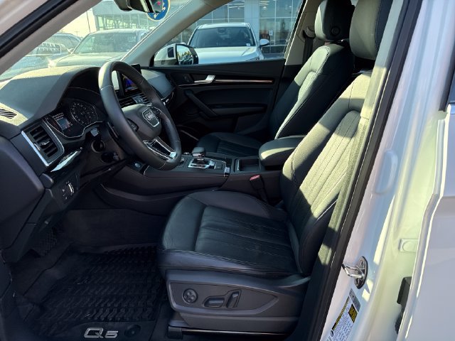 Used 2019 Audi Q5 2.0T Premium w/ Convenience Package AWD/4WD image 15