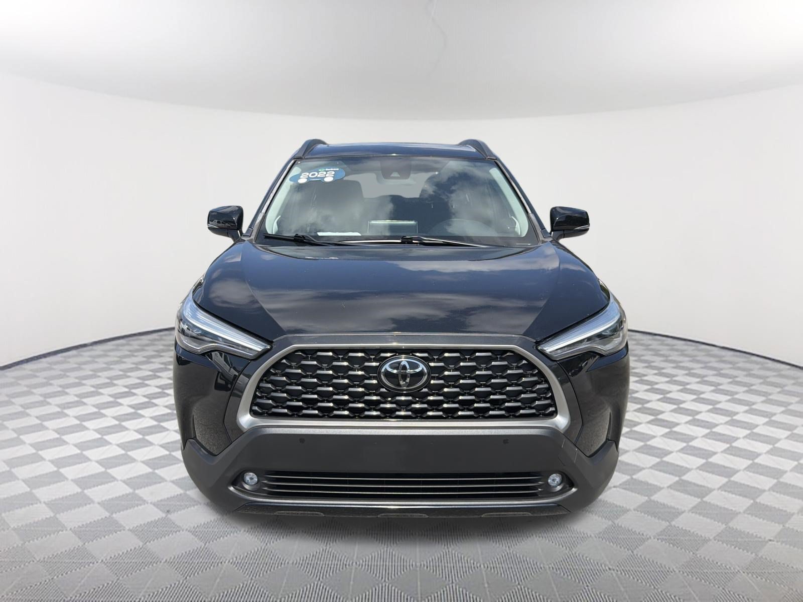 Used 2022 Toyota Corolla Cross XLE w/ Convenience Package FWD image 9