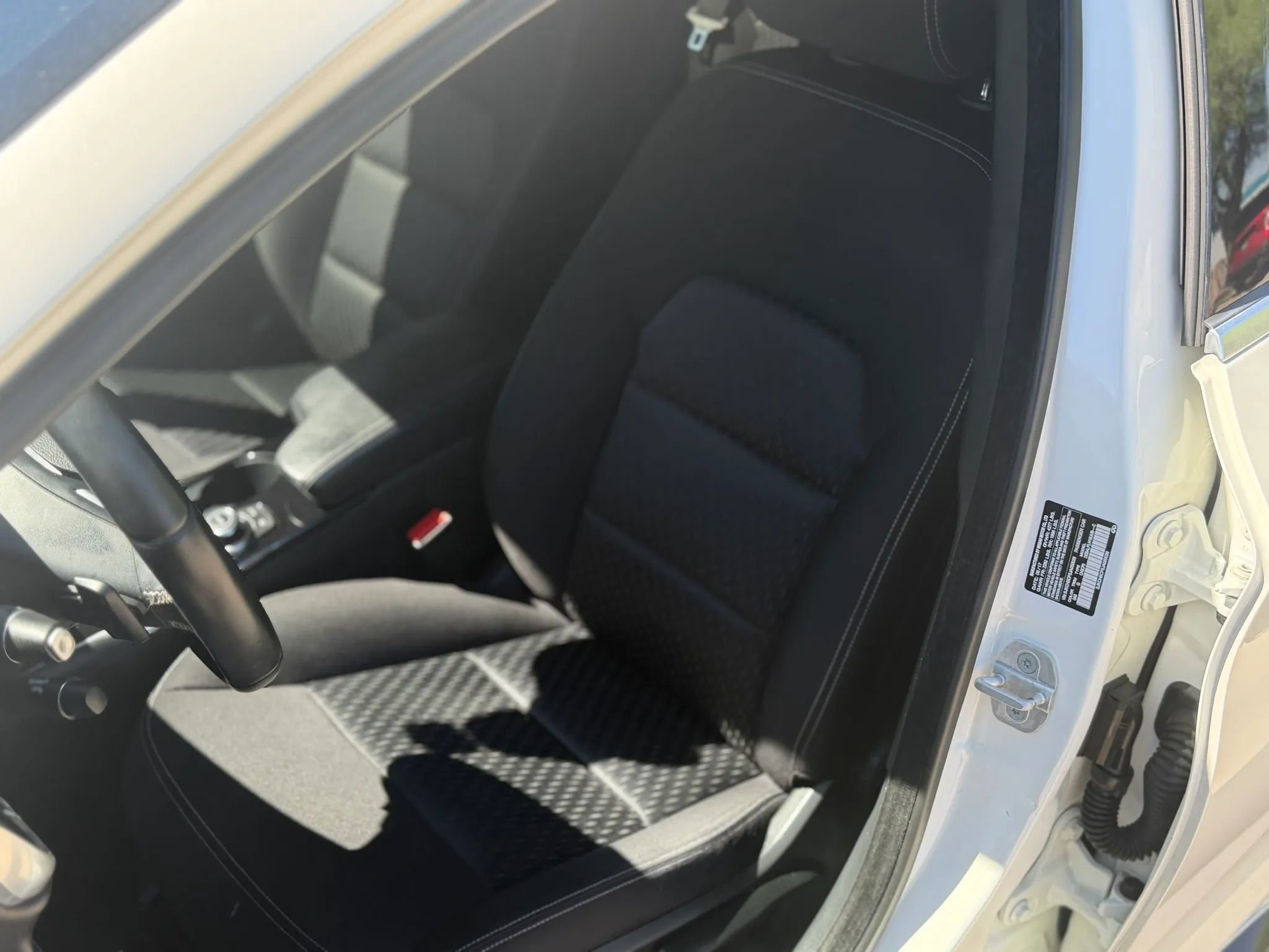 Used 2018 INFINITI QX30 image 12