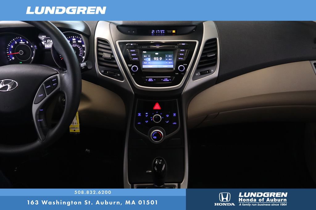 Used 2016 Hyundai Elantra SE w/ Option Group 02 FWD image 19