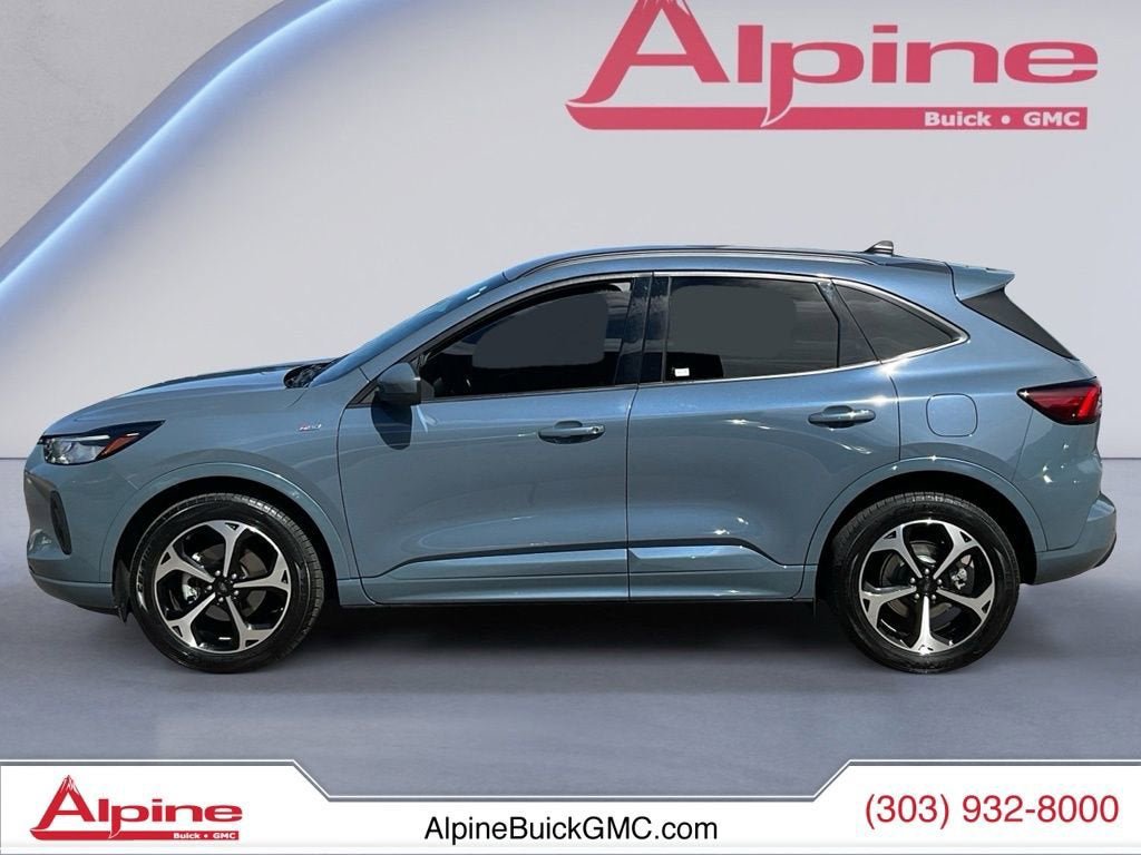 Used 2023 Ford Escape ST-Line Select w/ Tech Pack #2 image 2