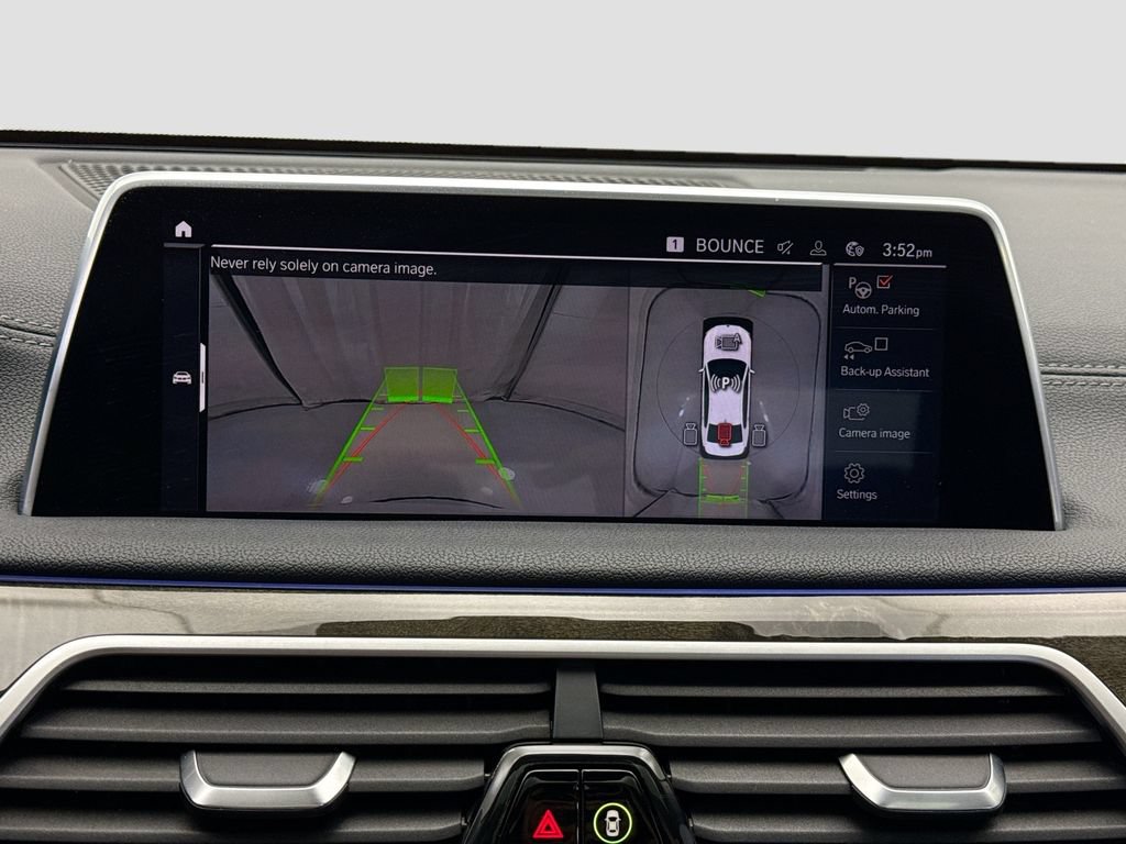 Used 2020 BMW 740i w/ Premium Package RWD image 15