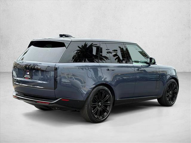 Used 2024 Land Rover Range Rover SE image 5