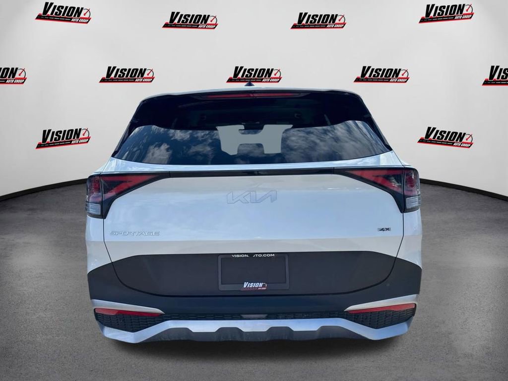 Used 2023 Kia Sportage LX image 6