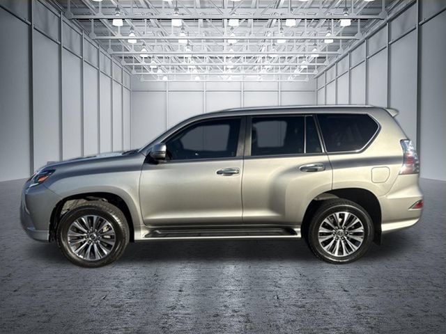 Used 2022 Lexus GX 460 Luxury w/ Accessory Package AWD/4WD image 2