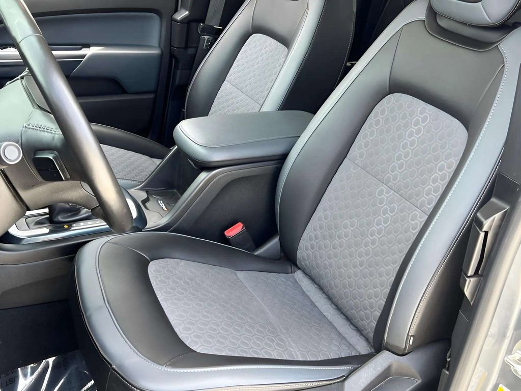 Used 2019 Chevrolet Colorado Z71 AWD/4WD image 7