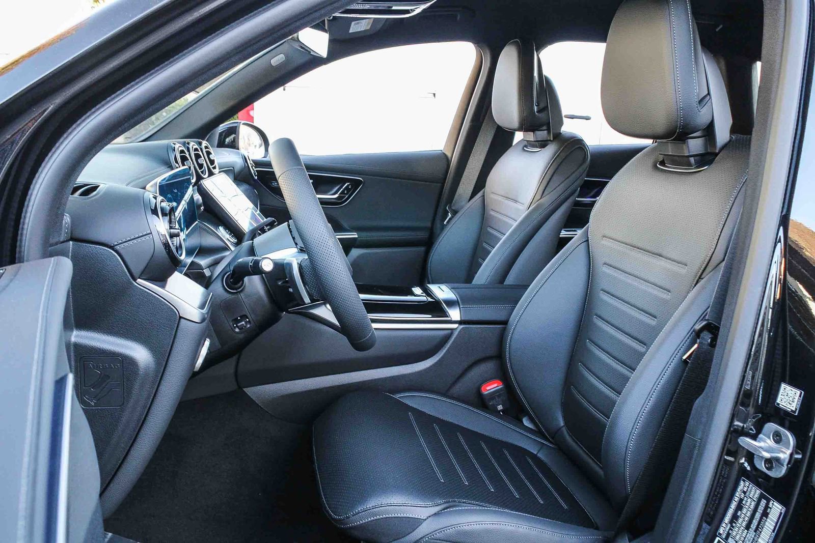 New 2026 Mercedes-Benz GLC 300 4MATIC image 17