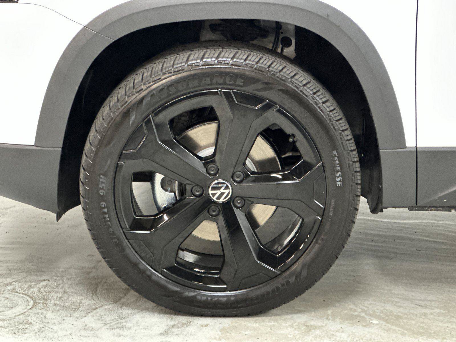 New 2026 Volkswagen Taos SE AWD/4WD image 24