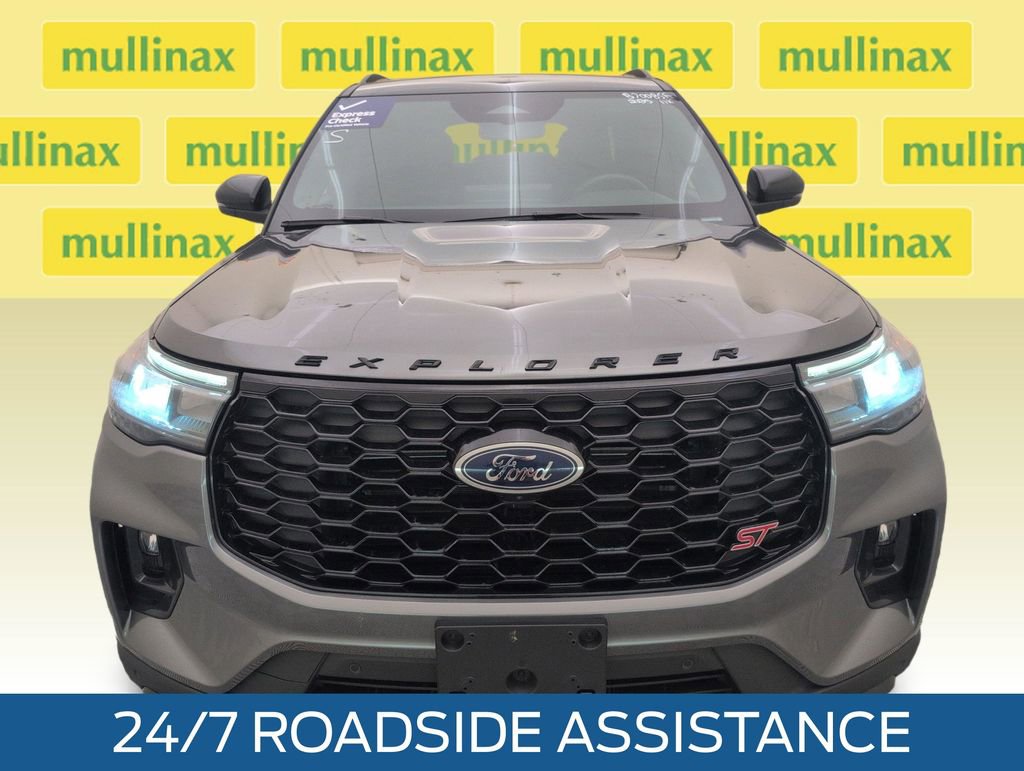 Used 2025 Ford Explorer ST w/ Sun And Sound Package image 14