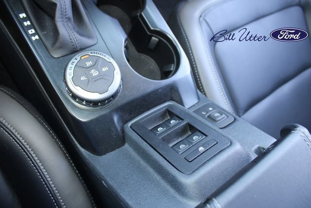Used 2025 Ford Bronco Outer Banks AWD/4WD image 18