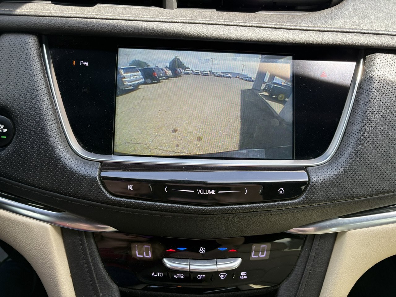 Certified 2018 Cadillac XT5 FWD image 13
