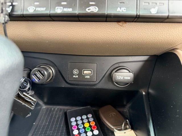 Used 2020 Hyundai Tucson Value w/ Winter Weather Package image 32