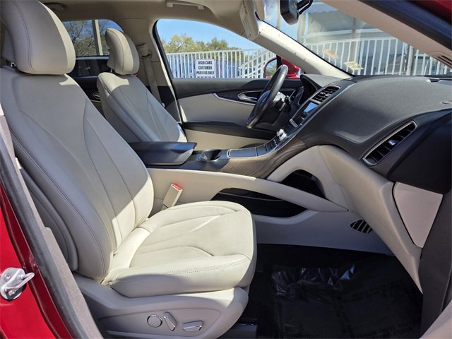 Used 2017 Lincoln MKX Reserve image 19