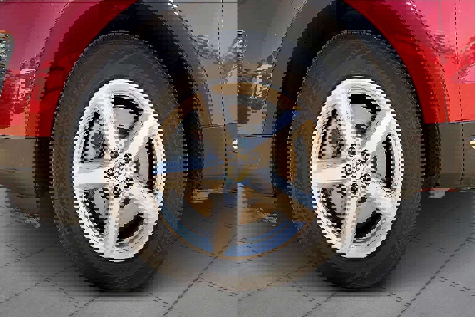 Used 2019 Ford Explorer XLT w/ Equipment Group 201A image 11