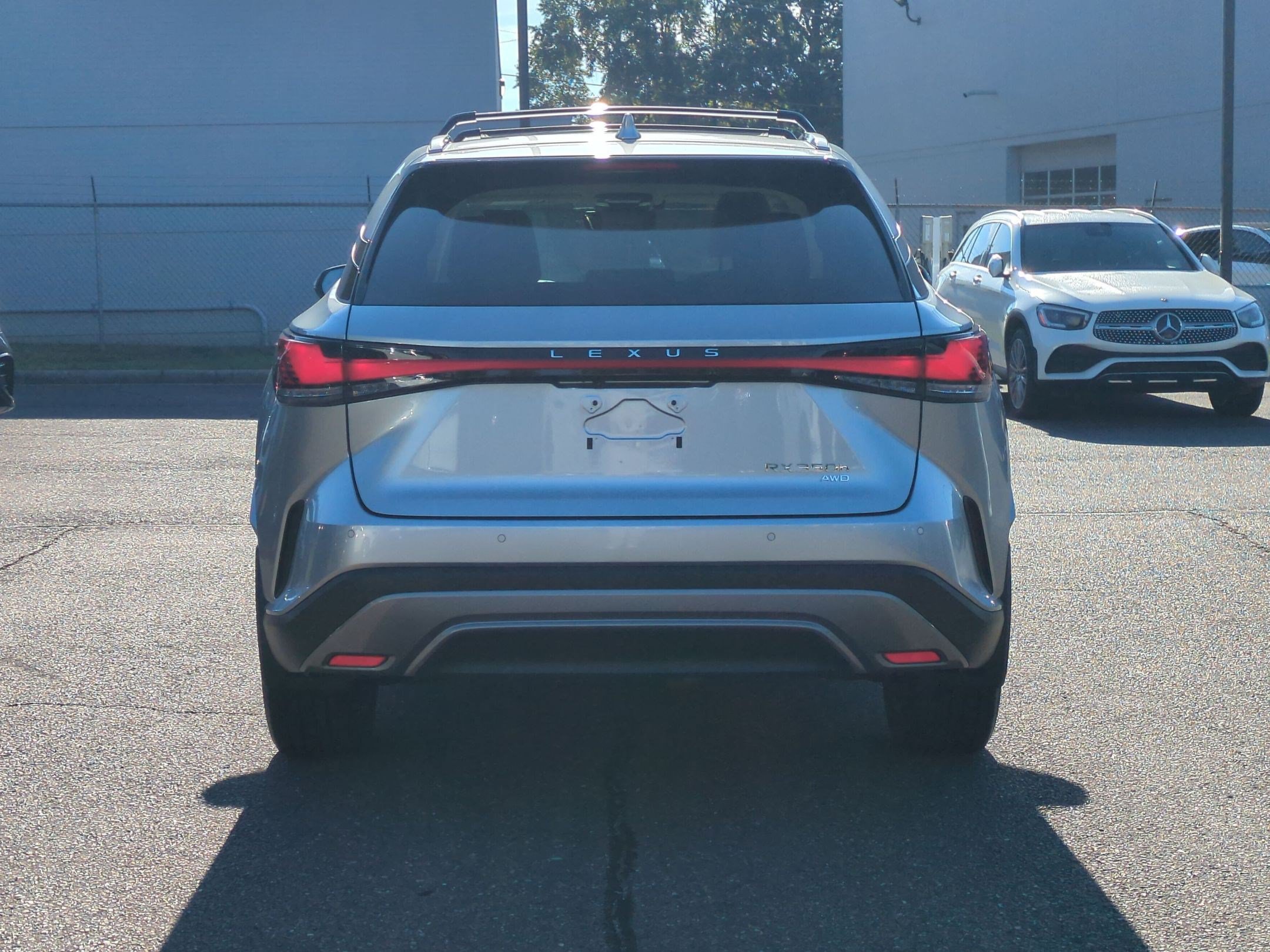 Used 2024 Lexus RX 350h w/ Accessory Package (Z1) AWD/4WD image 4