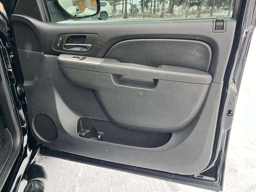 Used 2013 Chevrolet Avalanche LT w/ Suspension Package, Off-Road image 52