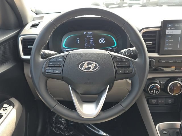 Certified 2024 Hyundai Venue SEL FWD image 10