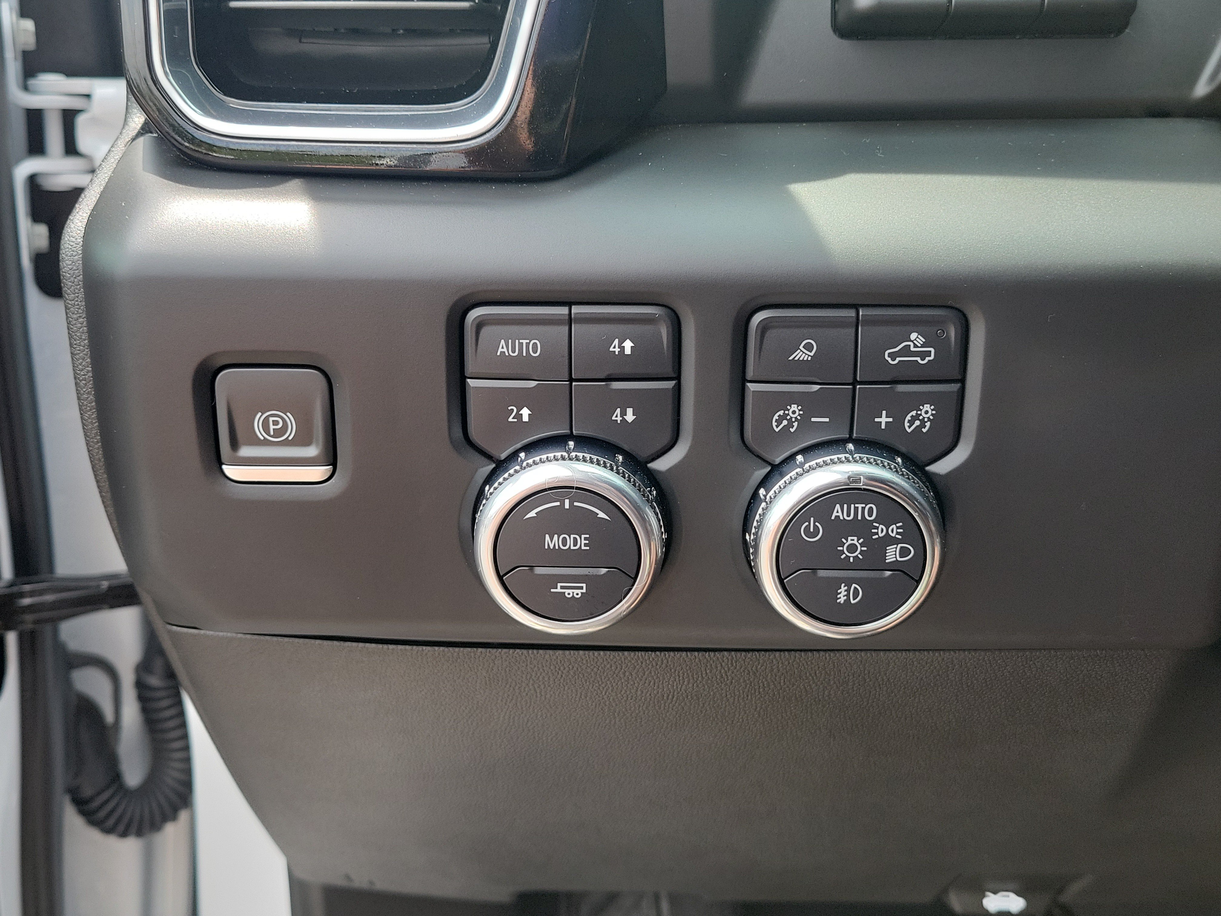 Used 2024 GMC Sierra 2500 Denali Ultimate AWD/4WD image 20