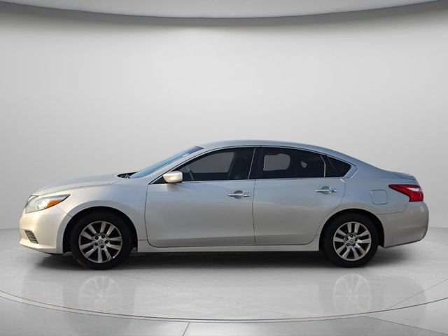 Used 2016 Nissan Altima 2.5 S w/ Power Driver Seat Package FWD image 3
