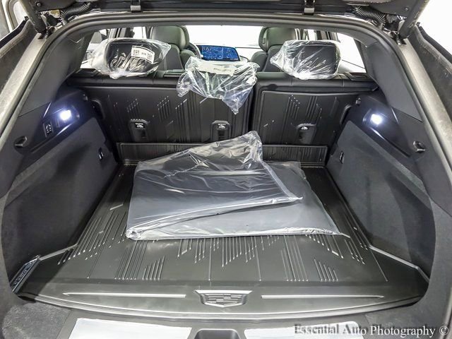 New 2025 Cadillac Lyriq Luxury w/ LPO, Floor Liner Package AWD/4WD image 20
