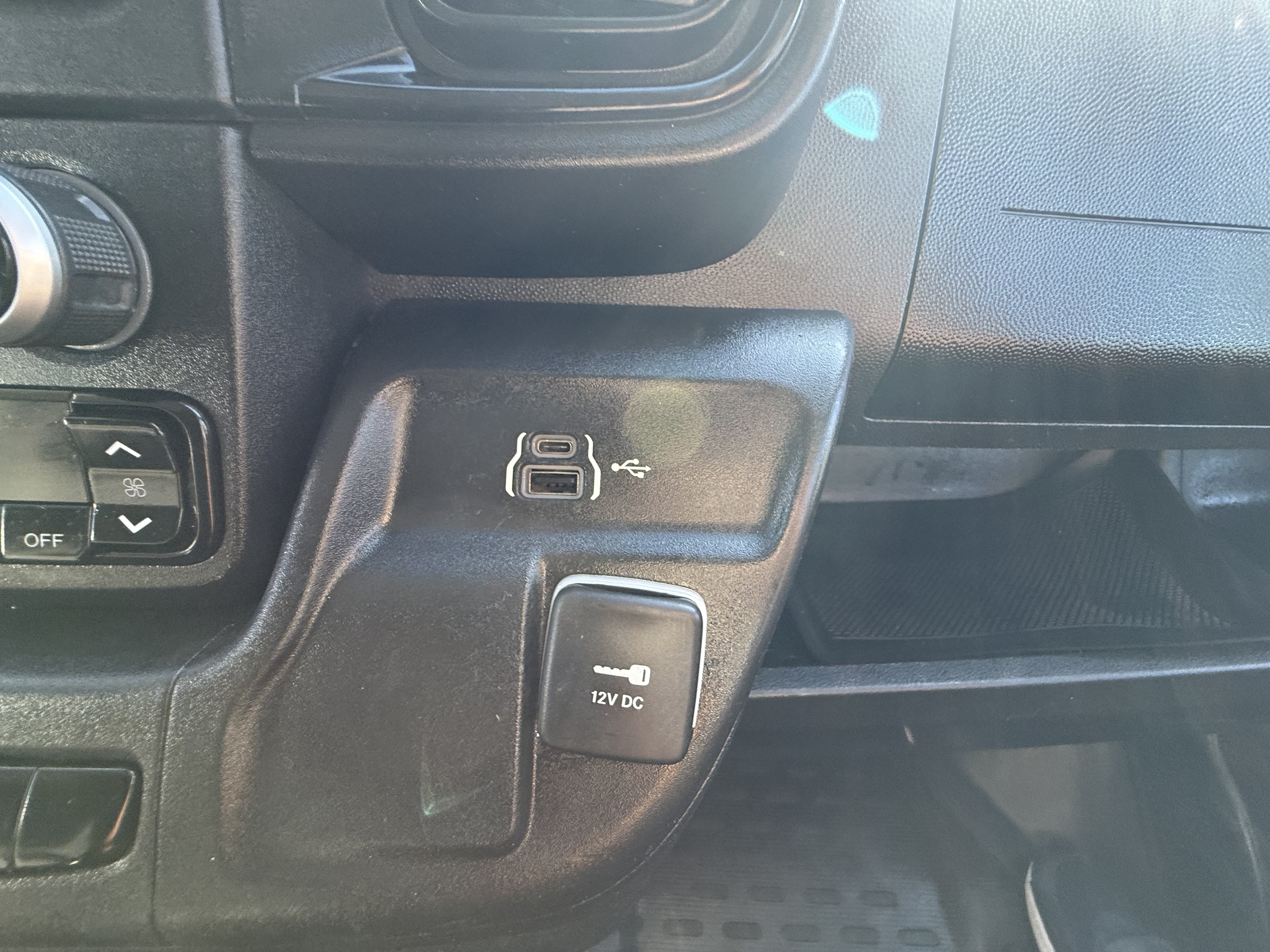 Used 2023 RAM ProMaster 2500 FWD image 20