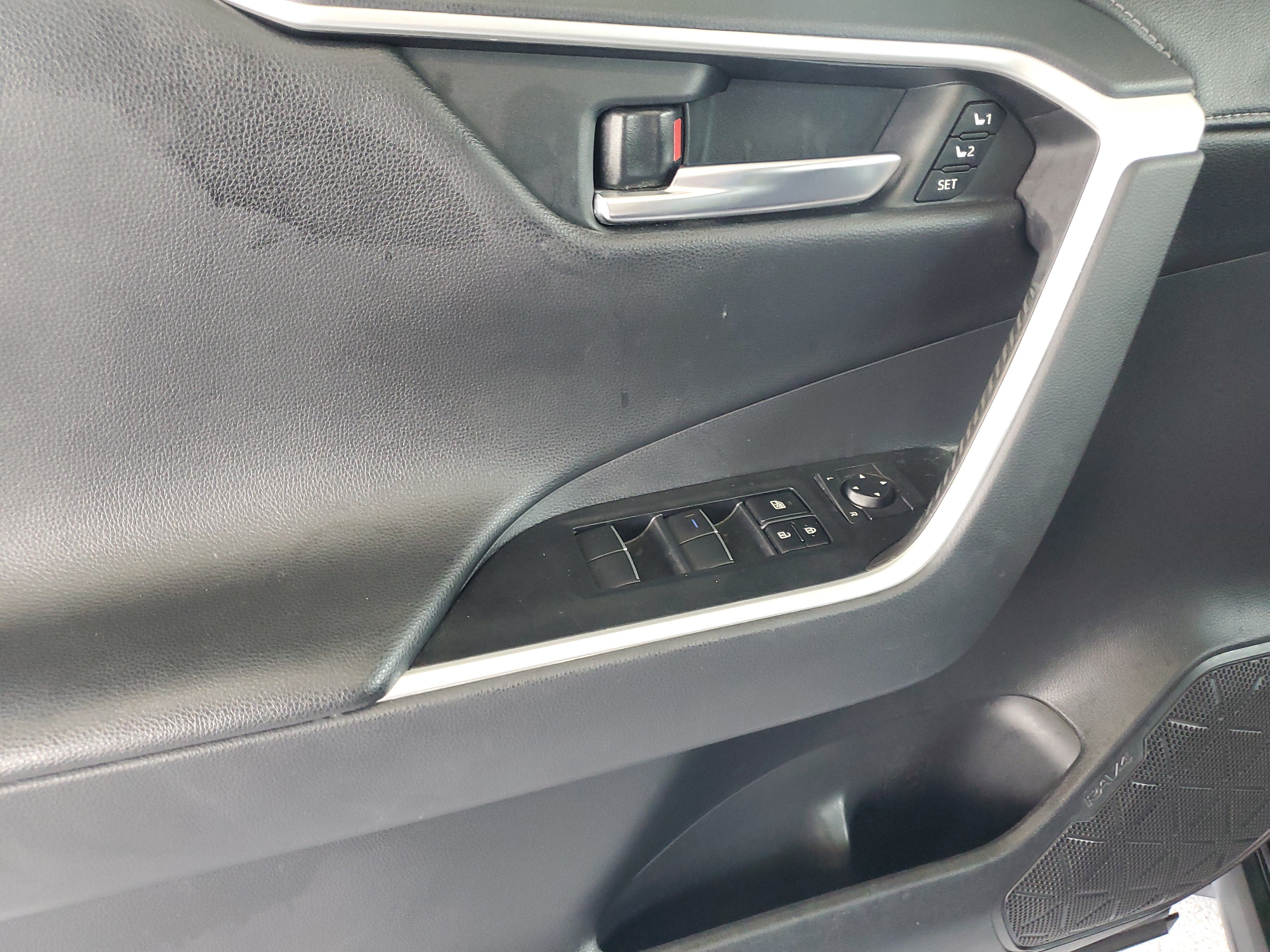 Used 2019 Toyota RAV4 Limited w/ All Weather Liner Package AWD/4WD image 15