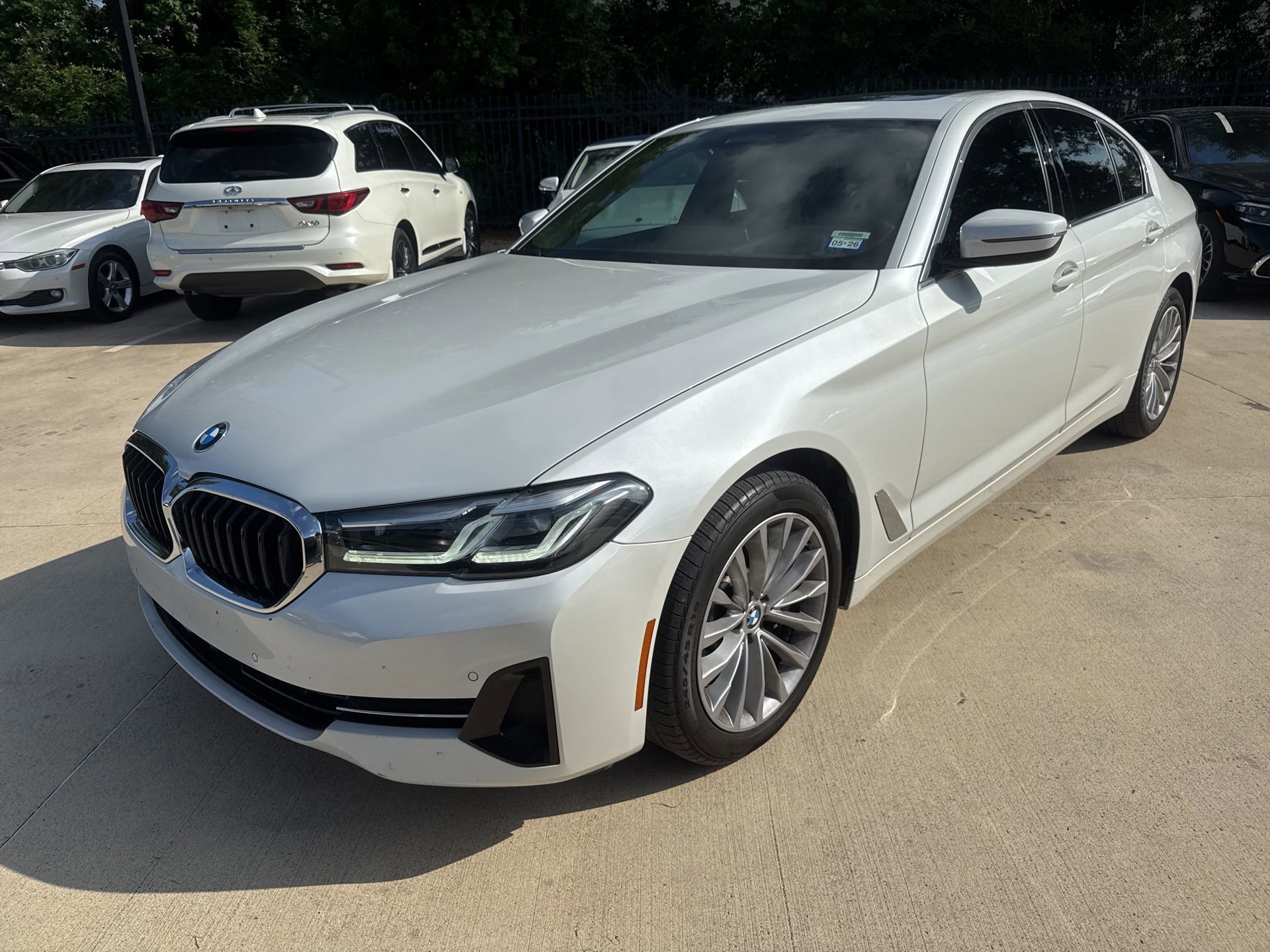 Used 2022 BMW 530i w/ Premium Package RWD image 8