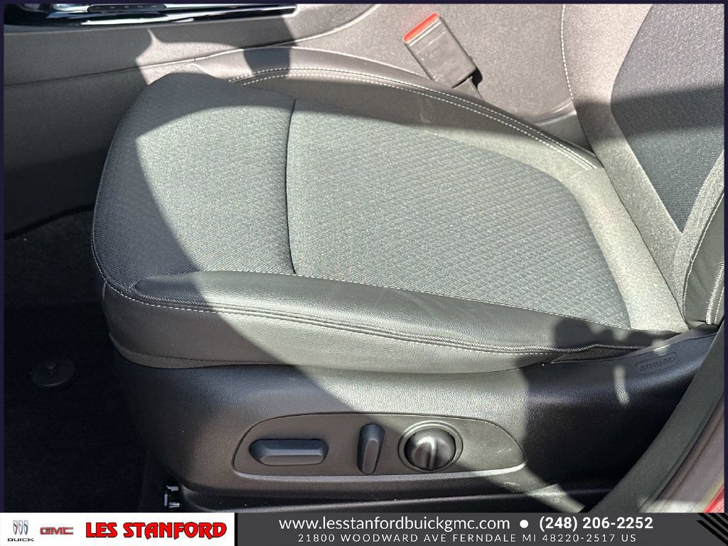 Certified 2023 Buick Encore GX Select w/ Sport Touring Package AWD/4WD image 18