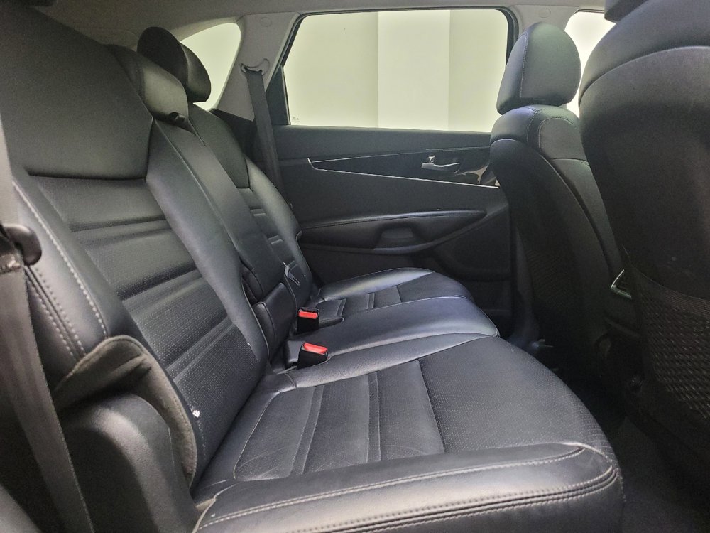 Used 2019 Kia Sorento EX image 19