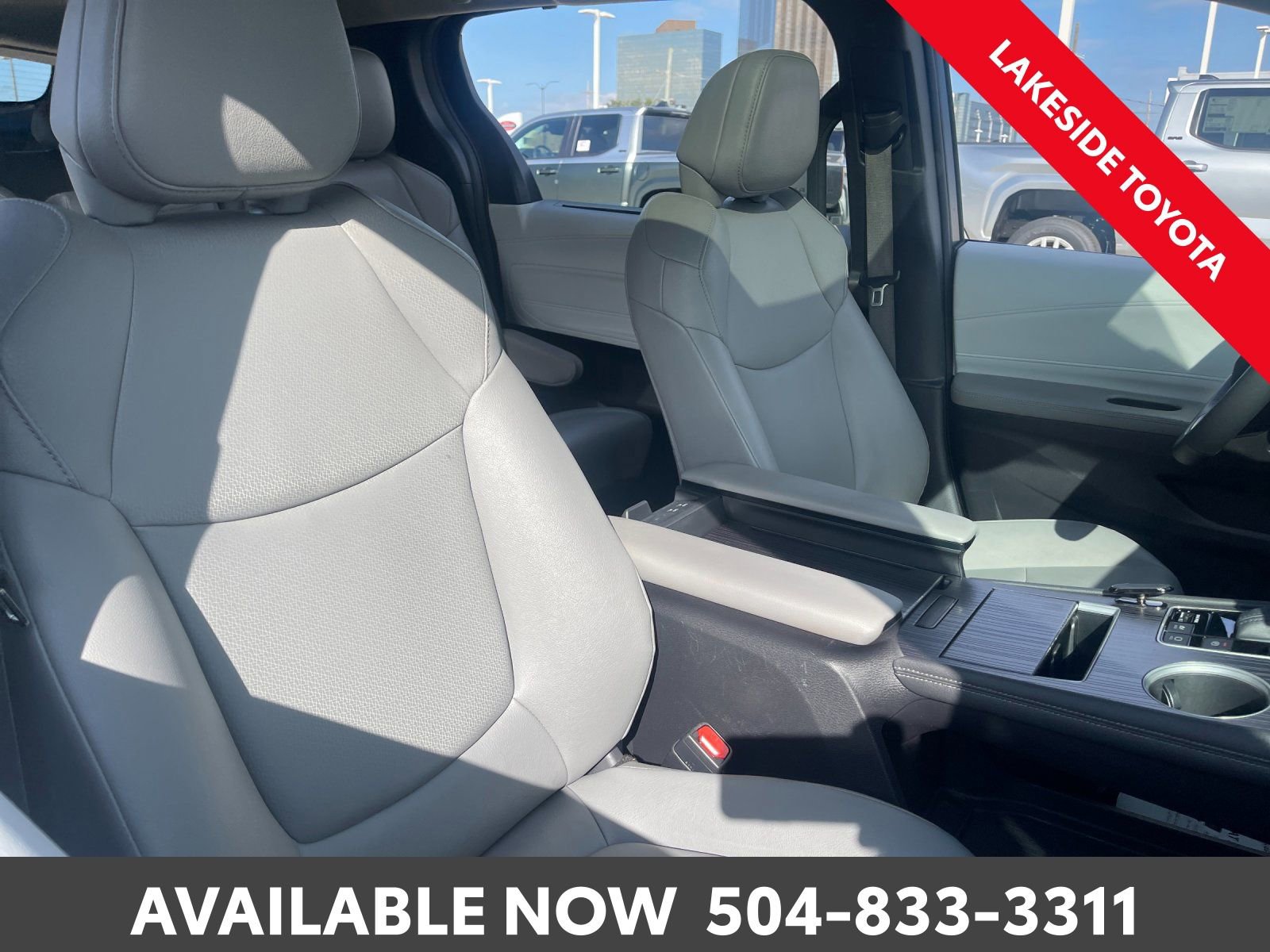 Used 2025 Toyota Sienna XLE image 16
