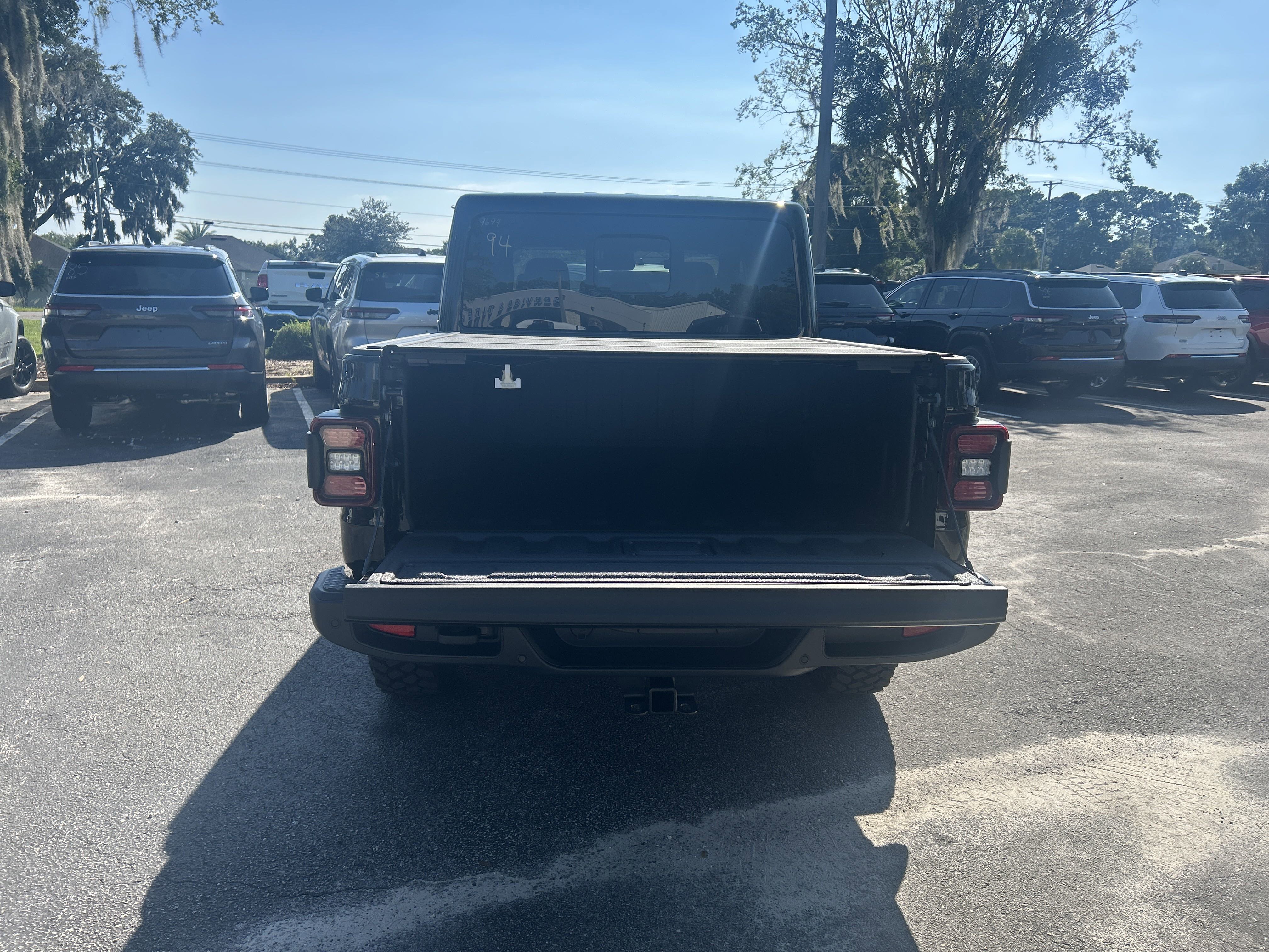 New 2025 Jeep Gladiator Sport image 6