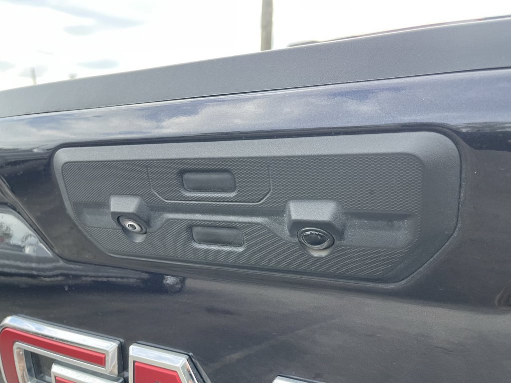 Used 2022 GMC Sierra 1500 SLT w/ SLT Premium Package AWD/4WD image 8