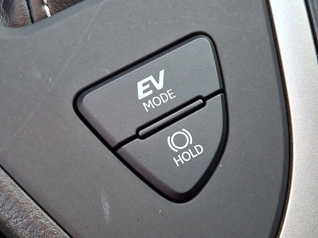 Used 2019 Lexus UX 250h image 25