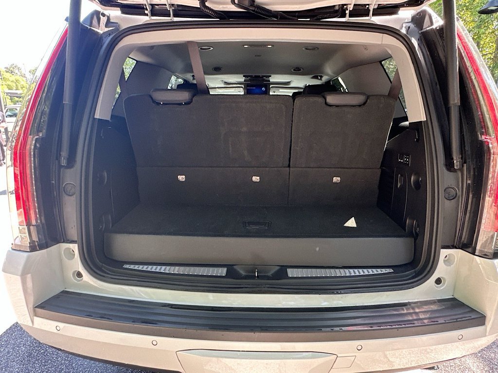 Used 2020 Cadillac Escalade Premium Luxury AWD/4WD image 29