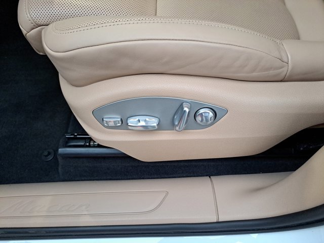 Certified 2023 Porsche Macan image 23
