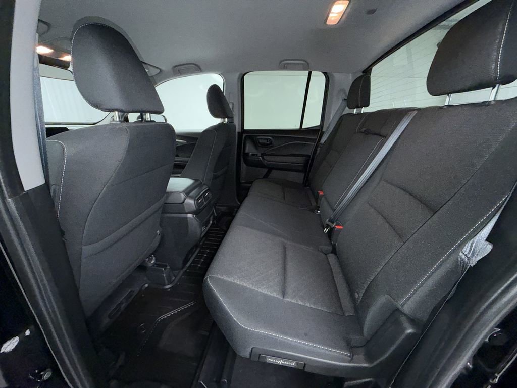 Used 2025 Honda Ridgeline Sport image 12