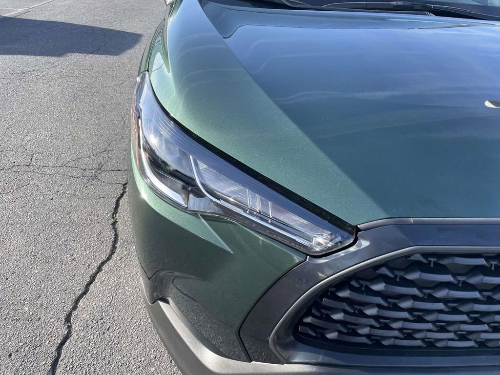 Used 2023 Toyota Corolla Cross LE w/ Moonroof Package image 17