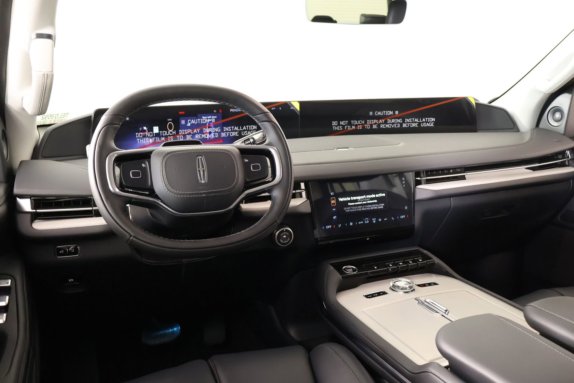 New 2026 Lincoln Navigator Premiere AWD/4WD image 2