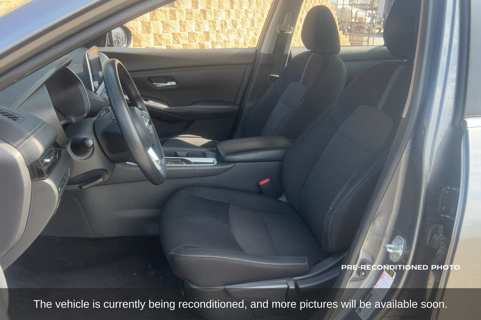 Used 2024 Nissan Sentra SV FWD image 11