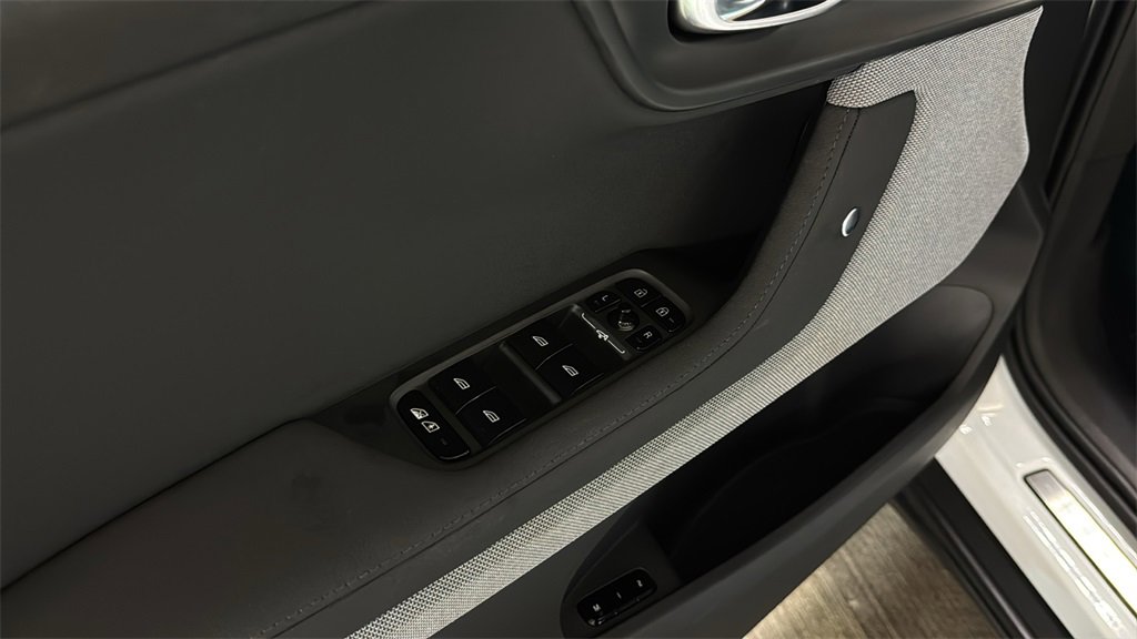 Used 2022 Polestar Polestar 2 w/ Pilot Package image 21