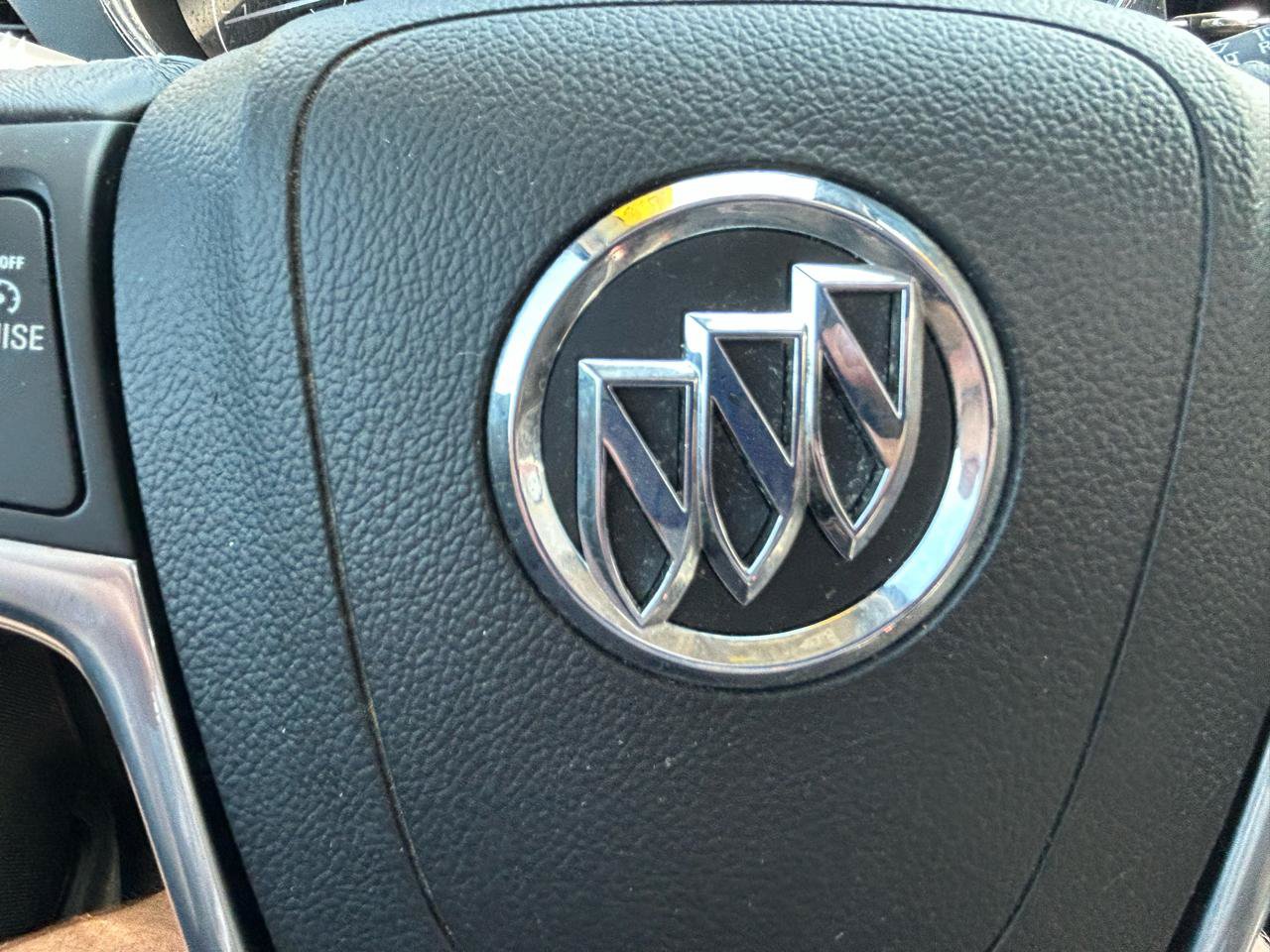 Used 2018 Buick Encore Essence AWD/4WD image 21