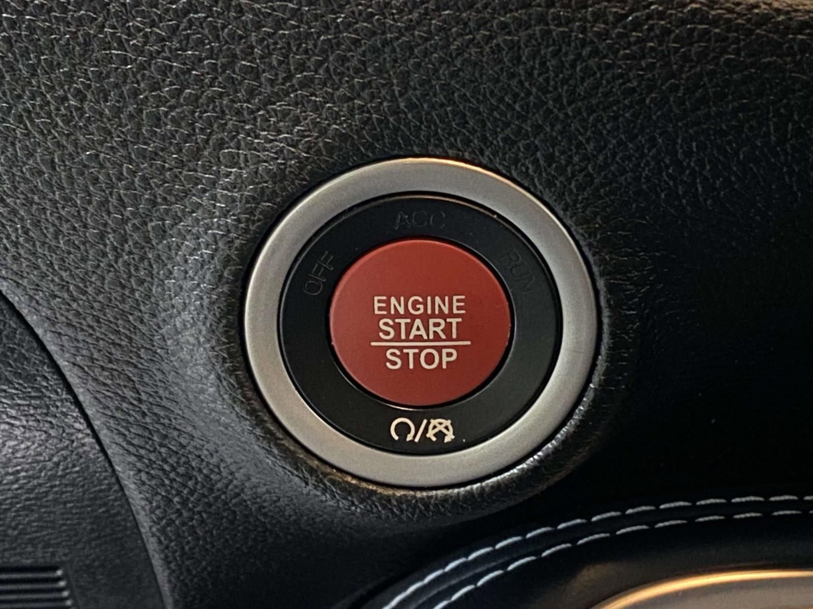 Used 2019 Dodge Challenger SRT Hellcat Redeye image 23