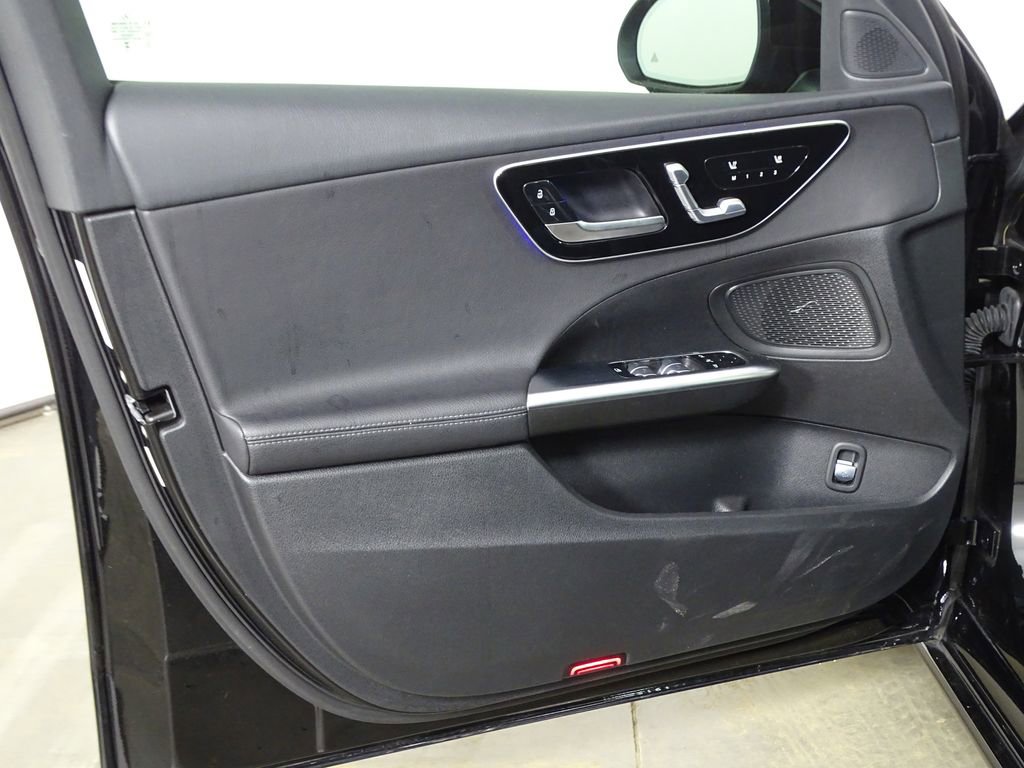 Used 2024 Mercedes-Benz C 300 Sedan image 16