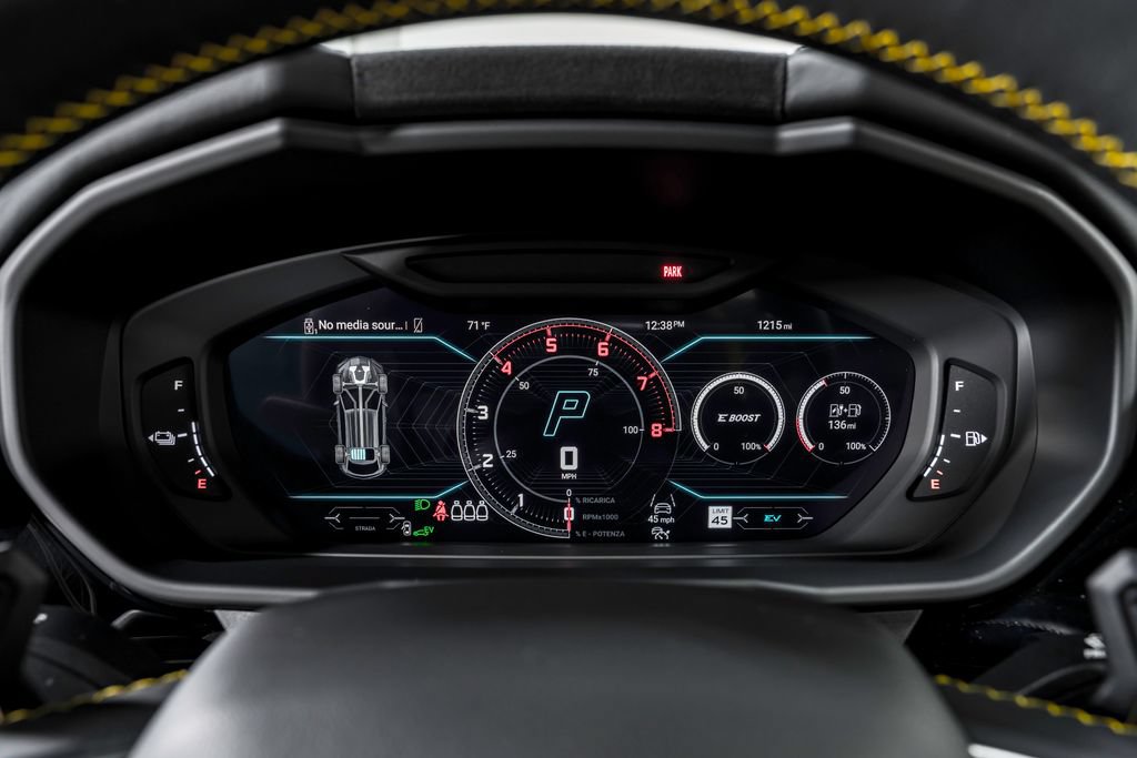 Used 2025 Lamborghini Urus S AWD/4WD image 16