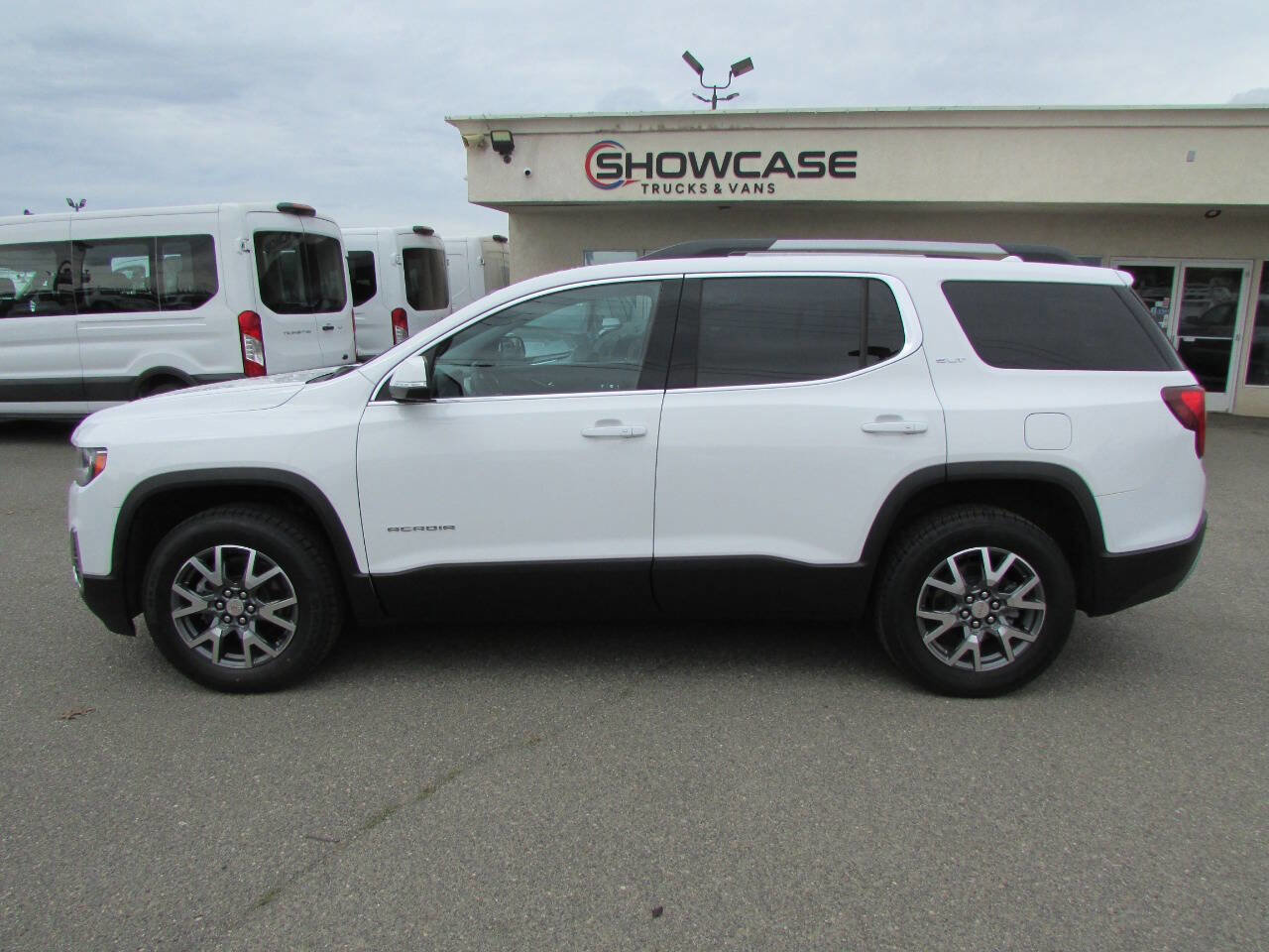 Used 2023 GMC Acadia SLT FWD image 10