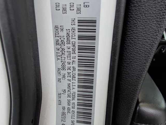 Used 2020 Dodge Durango SXT image 38