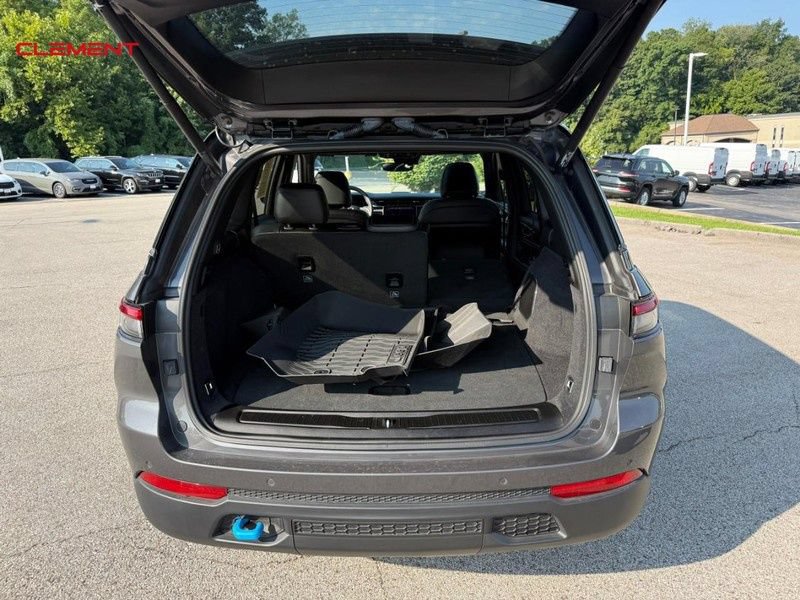 Used 2024 Jeep Grand Cherokee Trailhawk AWD/4WD image 6