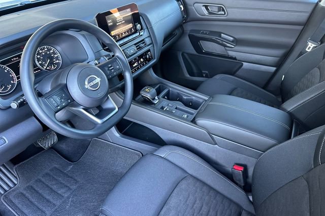 New 2025 Nissan Pathfinder S image 6