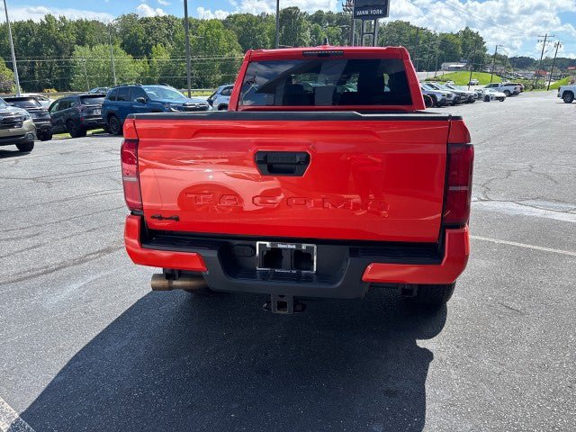 Used 2024 Toyota Tacoma TRD Off-Road AWD/4WD image 46