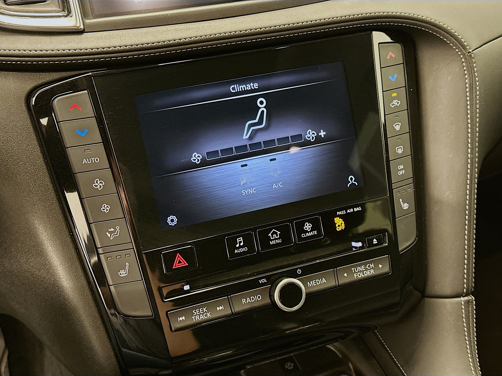 Used 2023 INFINITI QX50 Luxe AWD/4WD image 23